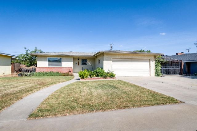 636 Newton Drive, Dinuba, CA 93618