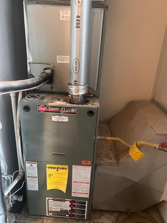 Image 15 of property listing at 636 Newton Drive, Dinuba, CA 93618