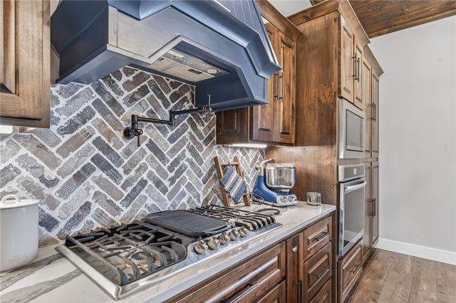 2215 Deepwood Drive, Alma, AR 72921