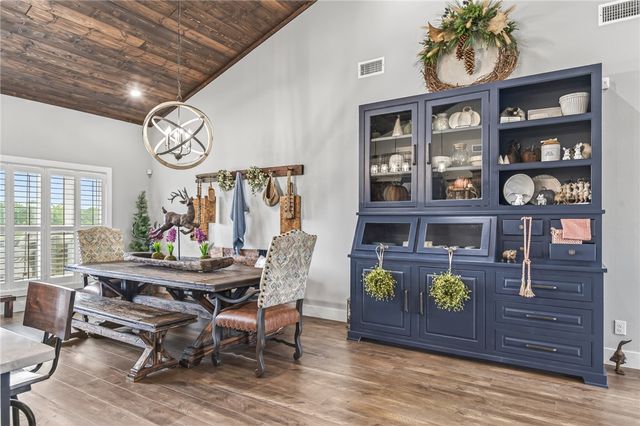 2215 Deepwood Drive, Alma, AR 72921