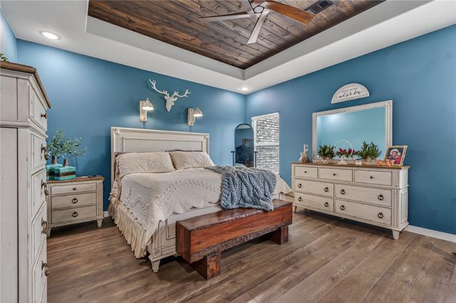 2215 Deepwood Drive, Alma, AR 72921