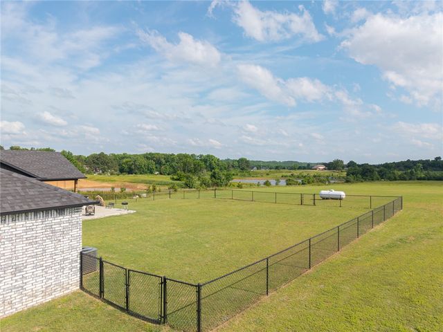 2215 Deepwood Drive, Alma, AR 72921