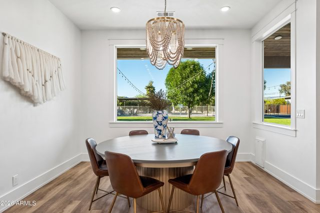 716 W MADDOCK Road, Phoenix, AZ 85086