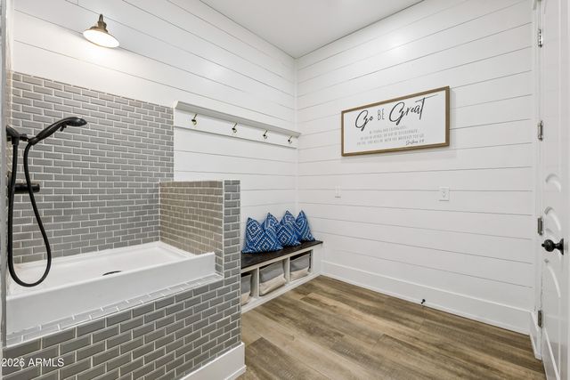 716 W MADDOCK Road, Phoenix, AZ 85086