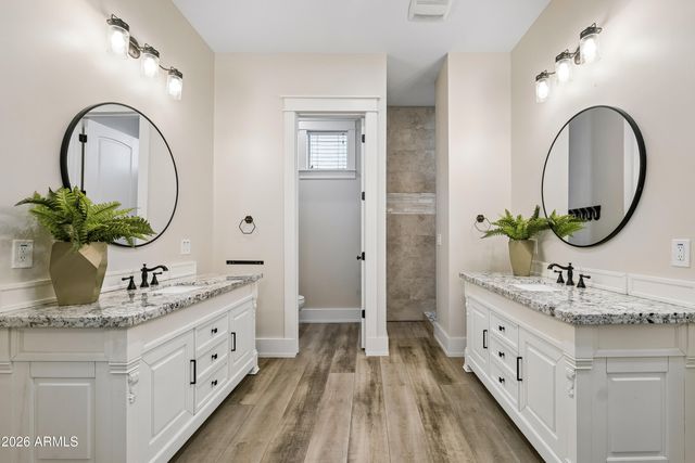 716 W MADDOCK Road, Phoenix, AZ 85086