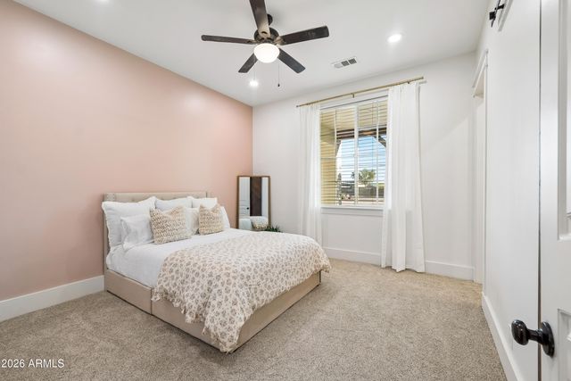 716 W MADDOCK Road, Phoenix, AZ 85086