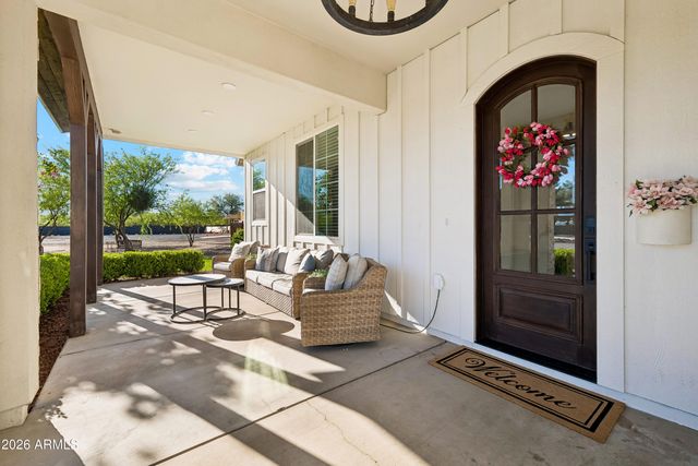 716 W MADDOCK Road, Phoenix, AZ 85086