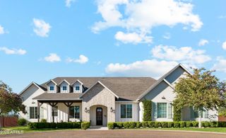 716 W MADDOCK Road, Phoenix, AZ 85086