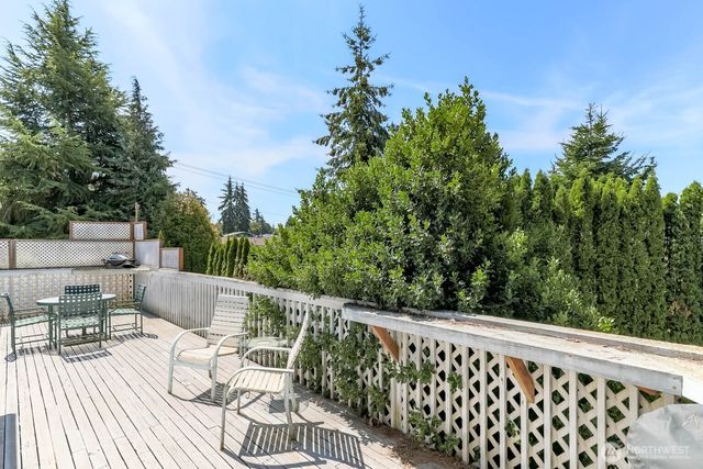 24925 20TH Avenue S, Des Moines, WA 98198