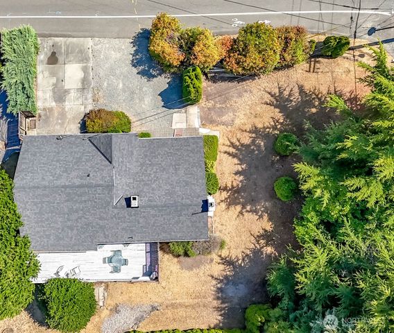 24925 20TH Avenue S, Des Moines, WA 98198
