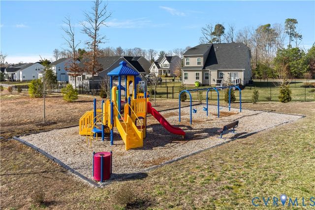 7664 Lovegrass Ter, New Kent, VA 23124