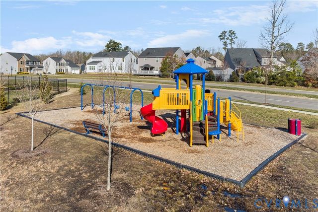 7664 Lovegrass Ter, New Kent, VA 23124