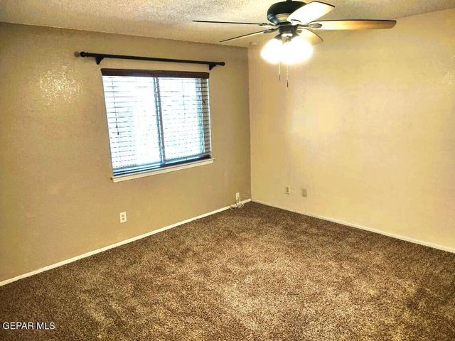 1913 Bobby Jones Drive D, El Paso, TX 79936