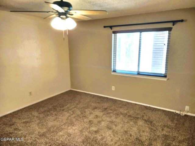 1913 Bobby Jones Drive D, El Paso, TX 79936