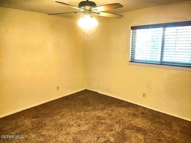 1913 Bobby Jones Drive D, El Paso, TX 79936
