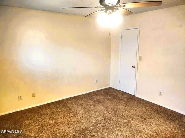 1913 Bobby Jones Drive D, El Paso, TX 79936