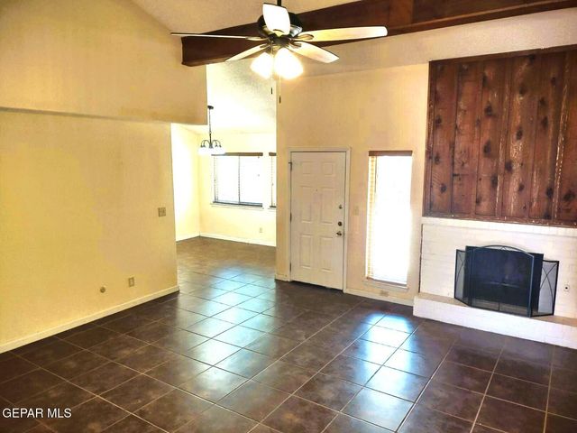1913 Bobby Jones Drive D, El Paso, TX 79936