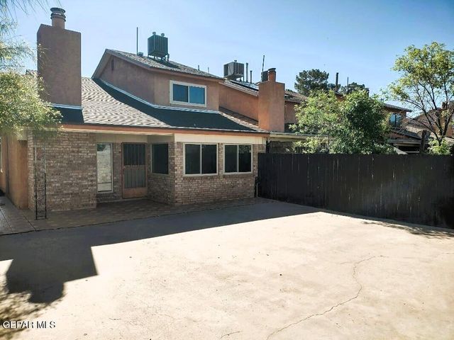 1913 Bobby Jones Drive D, El Paso, TX 79936