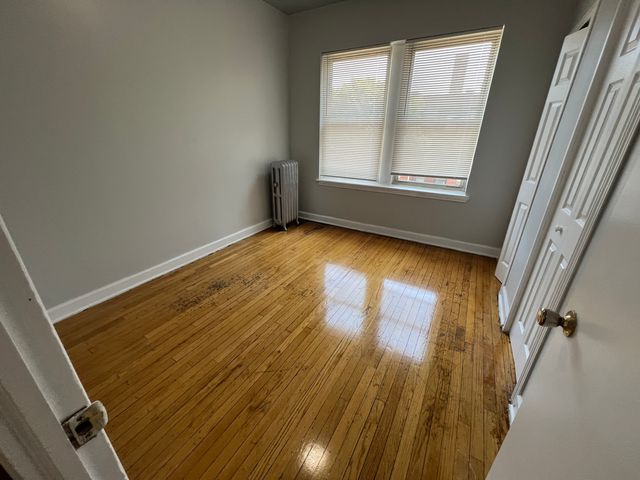 6802 S Clyde Avenue 3, Chicago, IL 60649