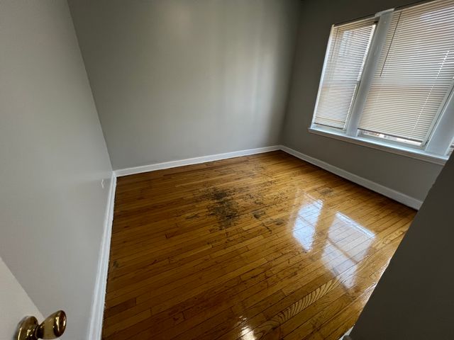 6802 S Clyde Avenue 3, Chicago, IL 60649