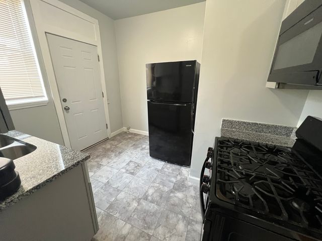 6802 S Clyde Avenue 3, Chicago, IL 60649