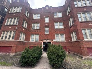 6802 S Clyde Avenue 3, Chicago, IL 60649