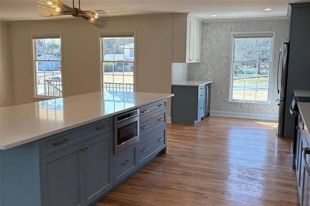 301 E Valley Drive, Marietta, GA 30068