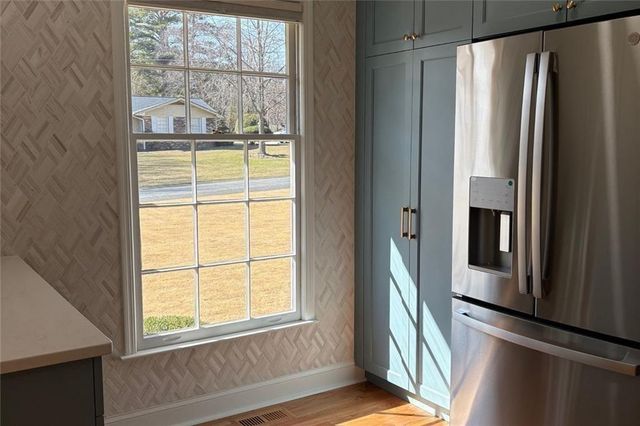 301 E Valley Drive, Marietta, GA 30068