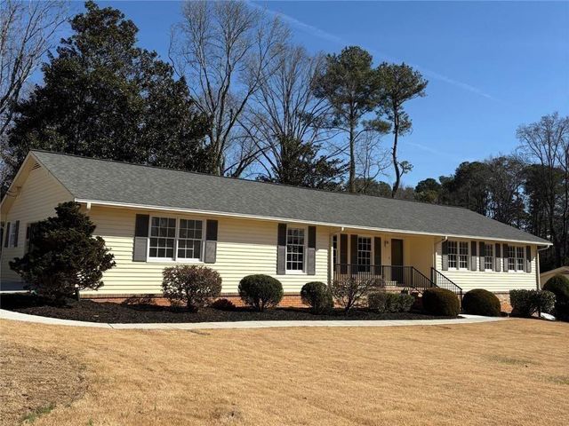 301 E Valley Drive, Marietta, GA 30068
