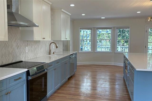 301 E Valley Drive, Marietta, GA 30068