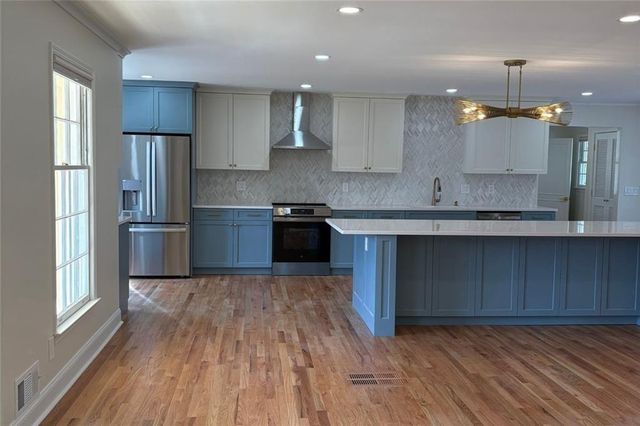 301 E Valley Drive, Marietta, GA 30068