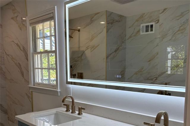 301 E Valley Drive, Marietta, GA 30068