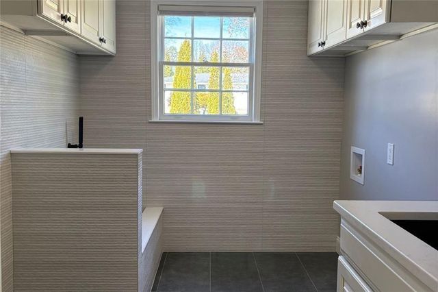 301 E Valley Drive, Marietta, GA 30068