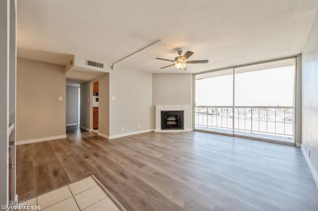 745 North Royal Crest Circle 157, Las Vegas, NV 89169