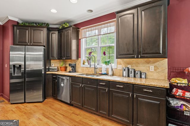 100 London Berry Court, Tyrone, GA 30290