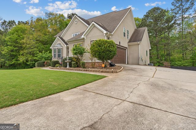 100 London Berry Court, Tyrone, GA 30290