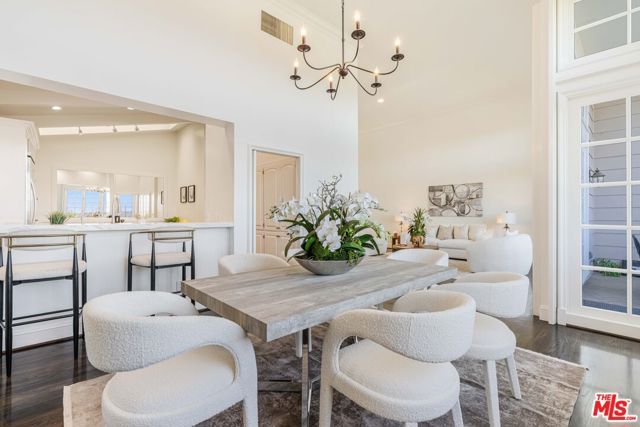 2204 The Terrace, Los Angeles, CA 90049