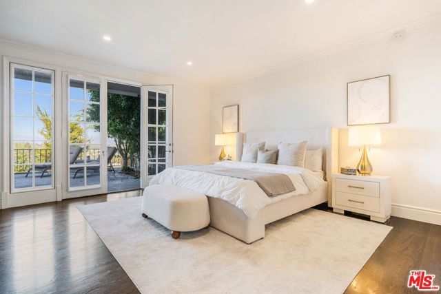 2204 The Terrace, Los Angeles, CA 90049