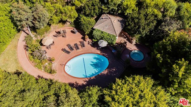 2204 The Terrace, Los Angeles, CA 90049