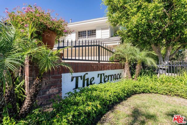 2204 The Terrace, Los Angeles, CA 90049