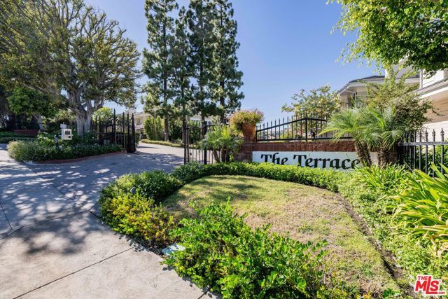 2204 The Terrace, Los Angeles, CA 90049