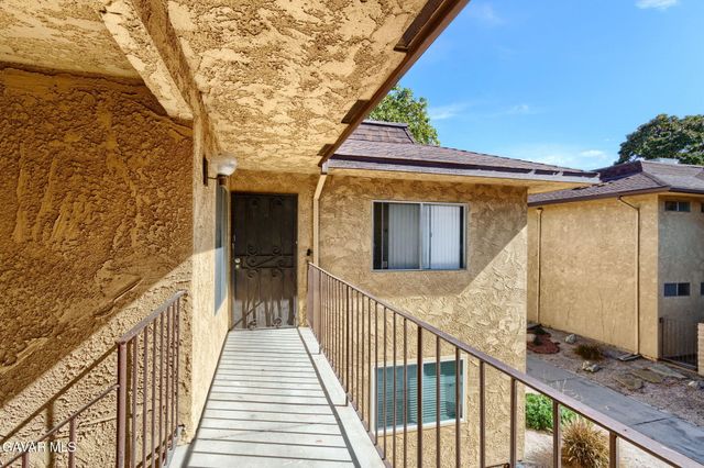 42935 15th Street Unit 8, Lancaster, CA 93534