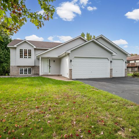 674 Lois Lane, Lino Lakes, MN 55014