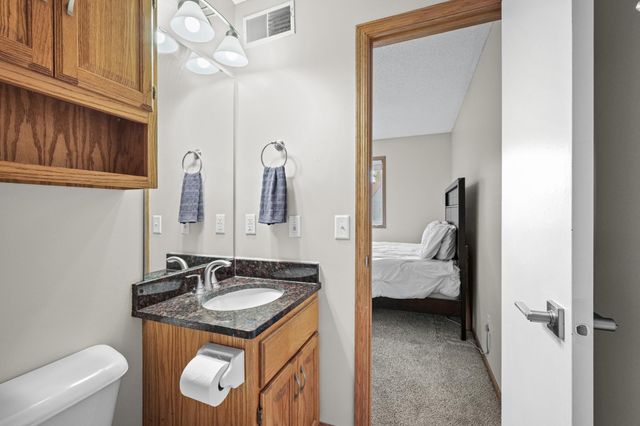 674 Lois Lane, Lino Lakes, MN 55014