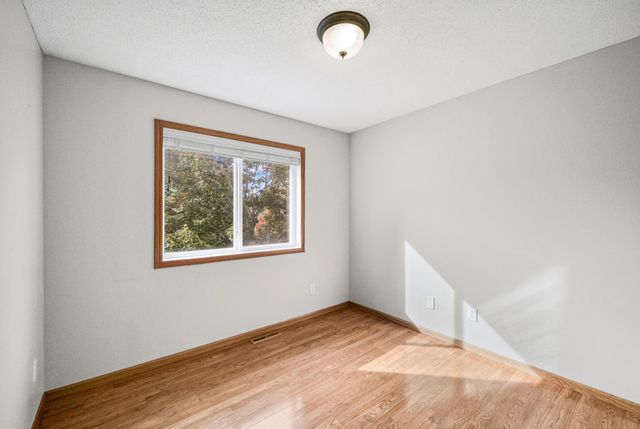 674 Lois Lane, Lino Lakes, MN 55014