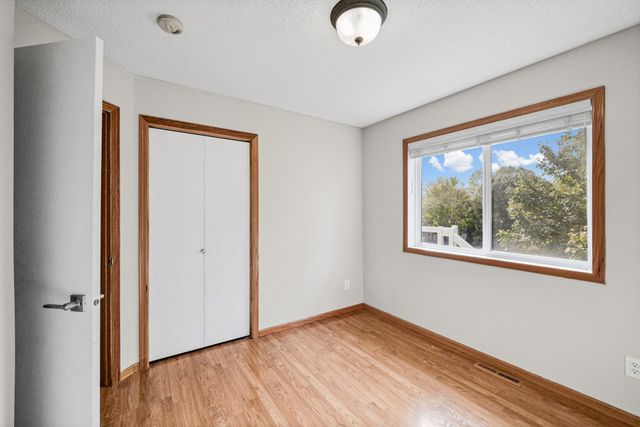 674 Lois Lane, Lino Lakes, MN 55014