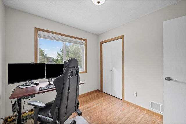 674 Lois Lane, Lino Lakes, MN 55014
