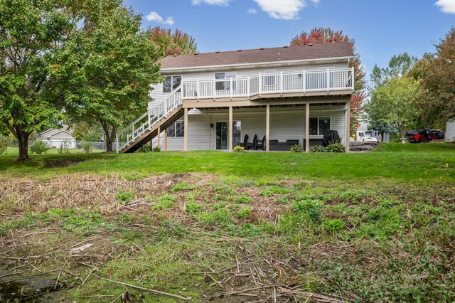 674 Lois Lane, Lino Lakes, MN 55014