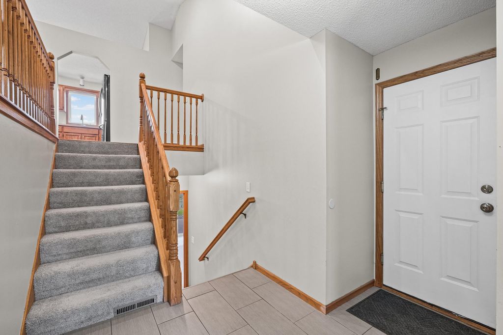 674 Lois Lane, Lino Lakes, MN 55014 — photo 5