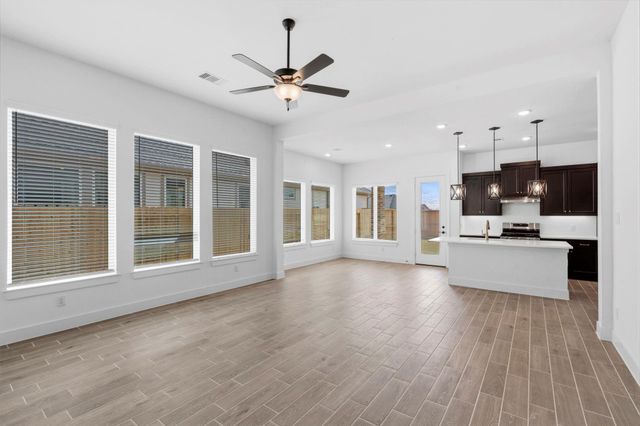 11816 South Pavillion Drive, Mont Belvieu, TX 77523